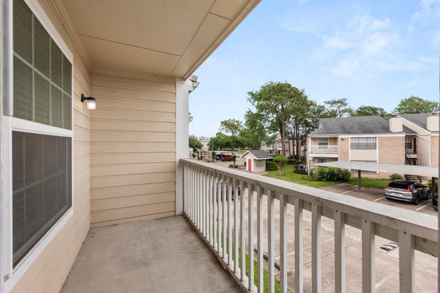 2750 Holly Hall Street 1917, Houston, TX 77054