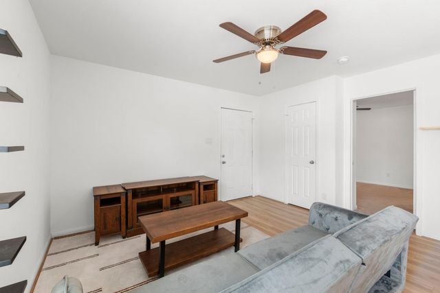 2750 Holly Hall Street 1917, Houston, TX 77054