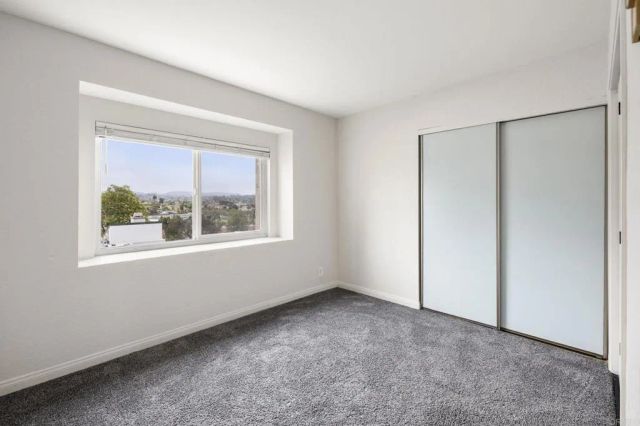 694 Ascot Drive, Vista, CA 92083