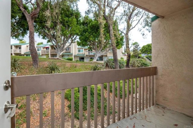 694 Ascot Drive, Vista, CA 92083