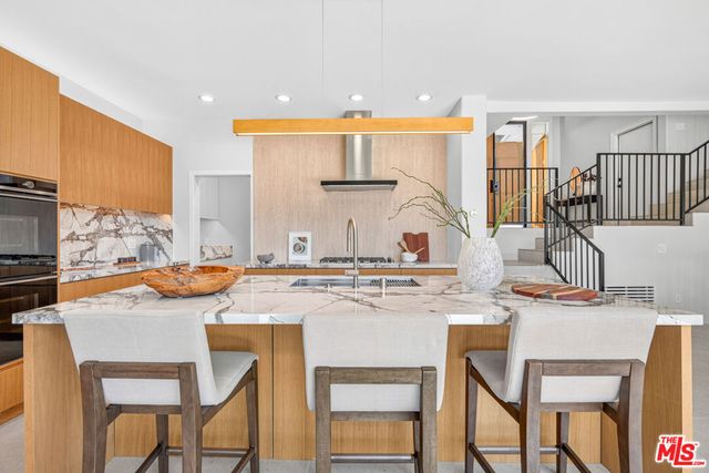 8045 Bulwer Drive, Los Angeles, CA 90046