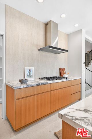 8045 Bulwer Drive, Los Angeles, CA 90046