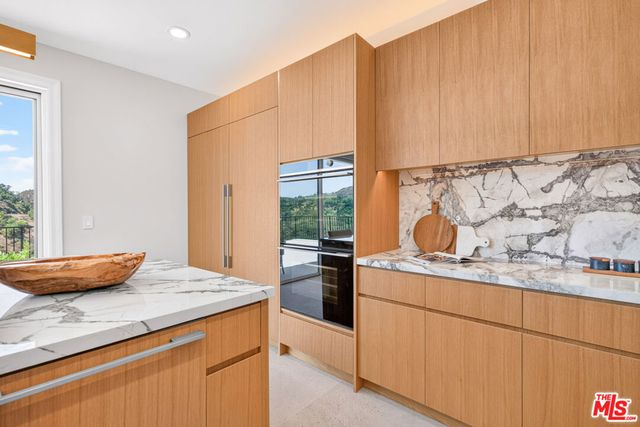 8045 Bulwer Drive, Los Angeles, CA 90046