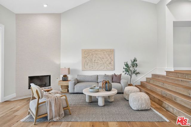8045 Bulwer Drive, Los Angeles, CA 90046