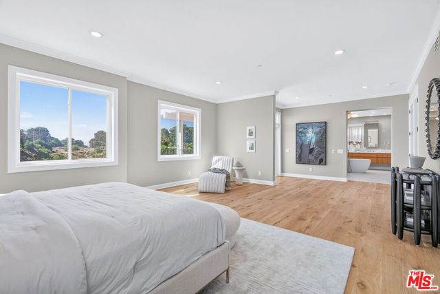 8045 Bulwer Drive, Los Angeles, CA 90046