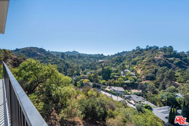 8045 Bulwer Drive, Los Angeles, CA 90046