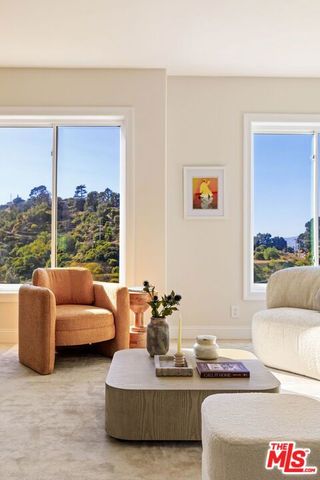 8045 Bulwer Drive, Los Angeles, CA 90046