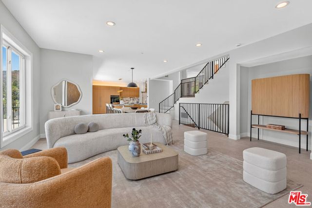 8045 Bulwer Drive, Los Angeles, CA 90046