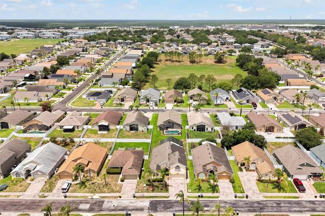 816 KNIGHTSBRIDGE CIRCLE, Davenport, FL 33896