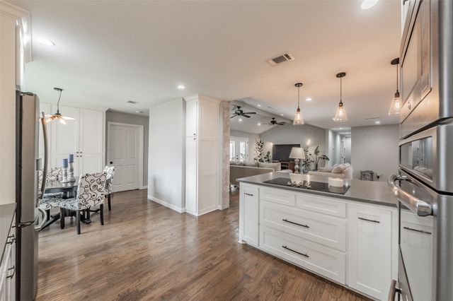 2872 winterhaven, Hurst, TX 76054