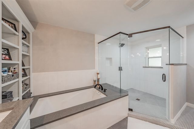 2872 winterhaven, Hurst, TX 76054