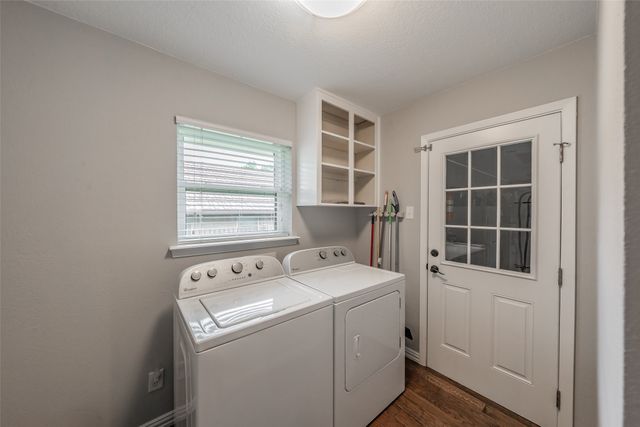 2872 winterhaven, Hurst, TX 76054