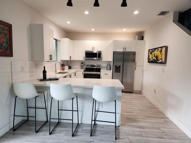 1411 SW 66th Ave B, West Miami, FL 33144