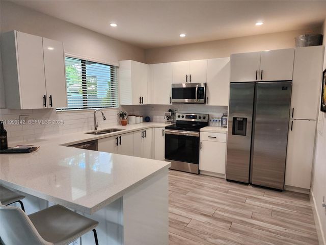 1411 SW 66th Ave B, West Miami, FL 33144