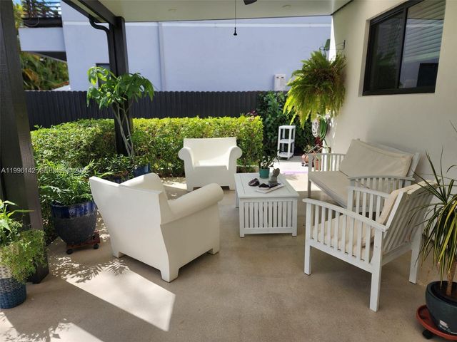 1411 SW 66th Ave B, West Miami, FL 33144