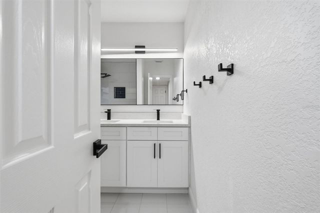 5347 30TH AVENUE N, St Petersburg, FL 33710