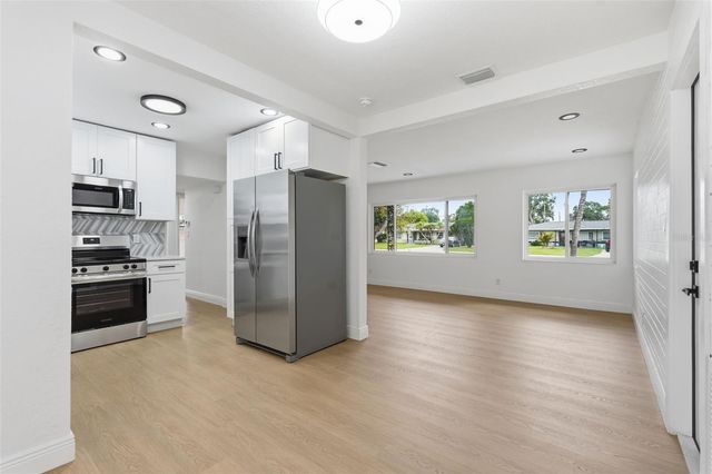 5347 30TH AVENUE N, St Petersburg, FL 33710