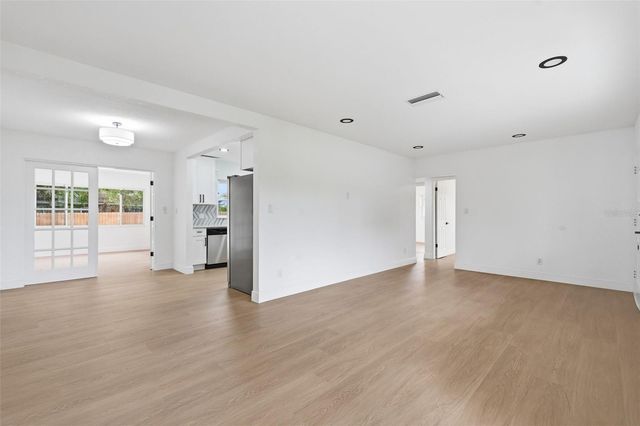 5347 30TH AVENUE N, St Petersburg, FL 33710