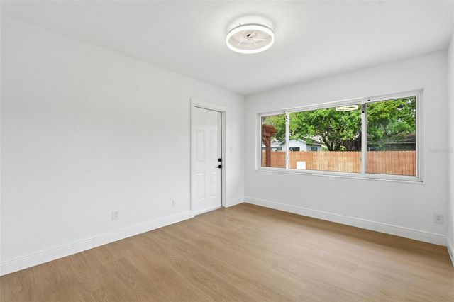 5347 30TH AVENUE N, St Petersburg, FL 33710