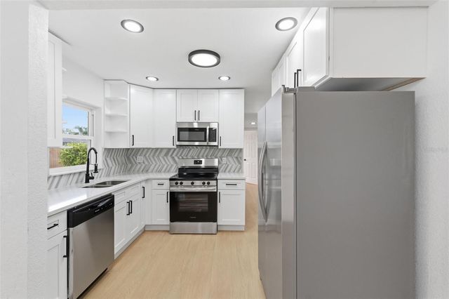 5347 30TH AVENUE N, St Petersburg, FL 33710