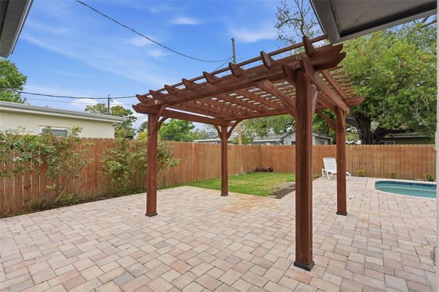 5347 30TH AVENUE N, St Petersburg, FL 33710