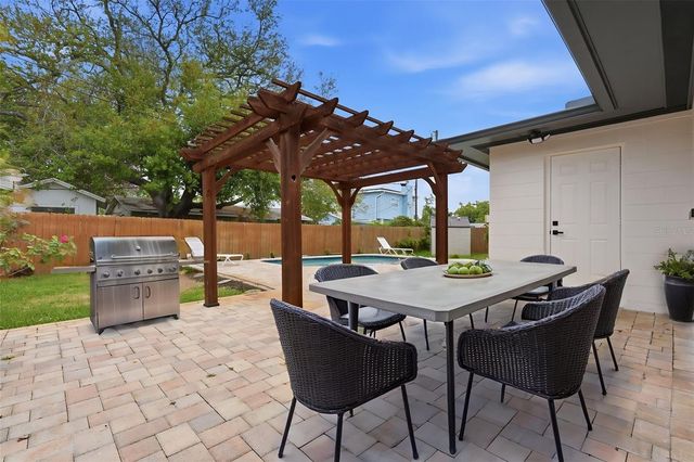 5347 30TH AVENUE N, St Petersburg, FL 33710