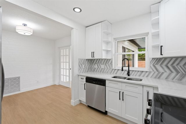 5347 30TH AVENUE N, St Petersburg, FL 33710