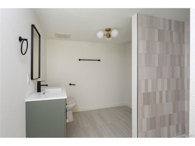 11500 W 76th Way, Arvada, CO 80005