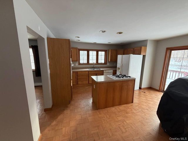 535 Creek Road, Poughkeepsie, NY 12601