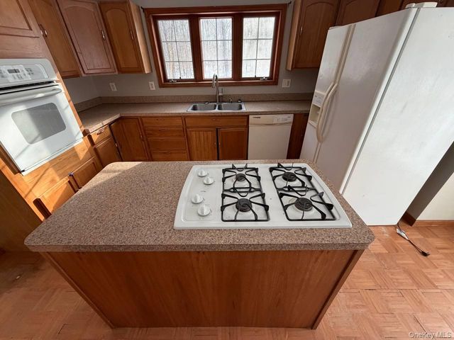 535 Creek Road, Poughkeepsie, NY 12601