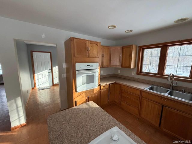 535 Creek Road, Poughkeepsie, NY 12601