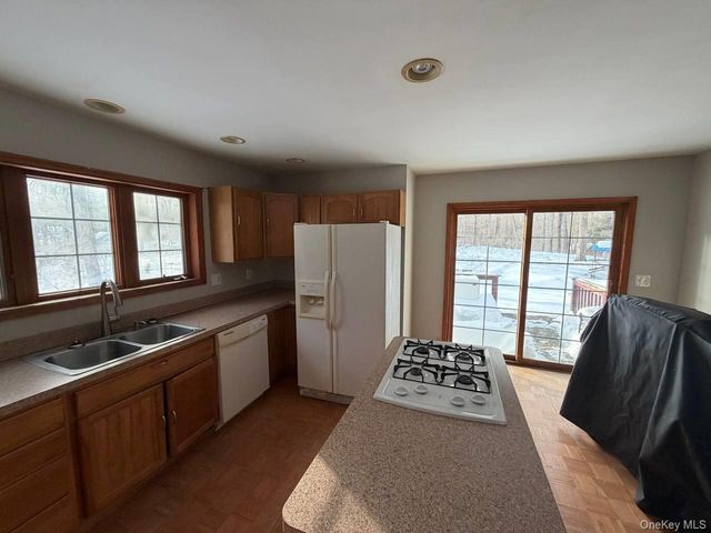 535 Creek Road, Poughkeepsie, NY 12601