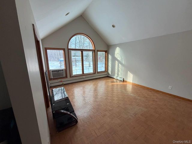 535 Creek Road, Poughkeepsie, NY 12601