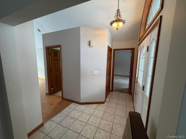 535 Creek Road, Poughkeepsie, NY 12601