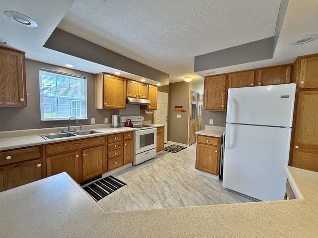 10356 Shipyard Row, Canadian Lakes, MI 49346