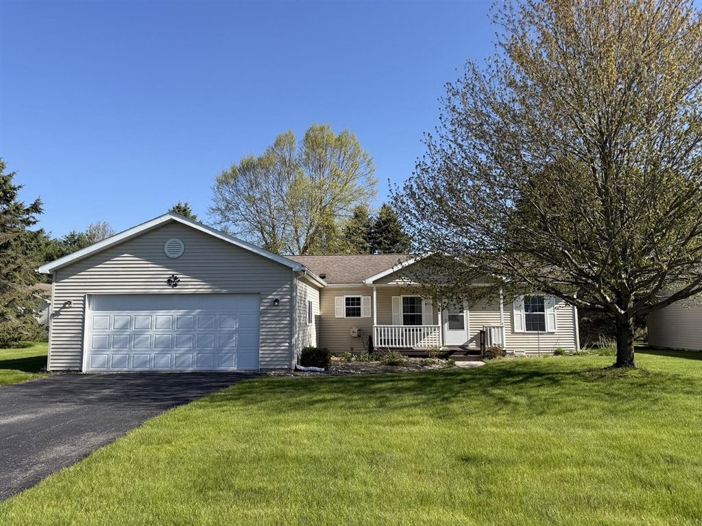 10356 Shipyard Row, Canadian Lakes, MI 49346