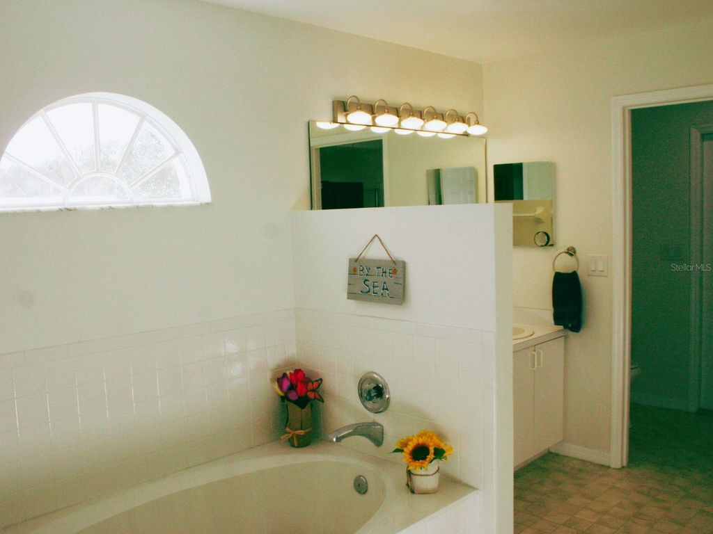 Image 14 of property listing at 130 WOOD RIDGE TRAIL, Sanford, FL 32771