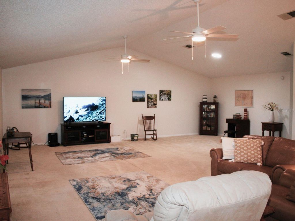 Image 23 of property listing at 130 WOOD RIDGE TRAIL, Sanford, FL 32771