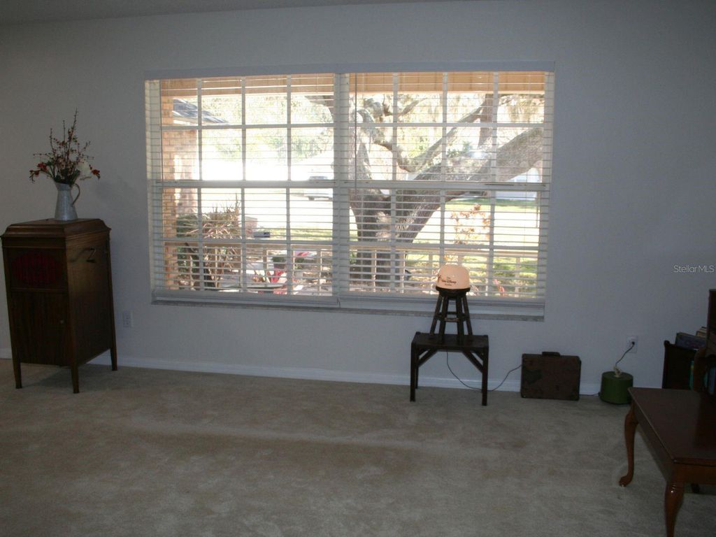 Image 7 of property listing at 130 WOOD RIDGE TRAIL, Sanford, FL 32771