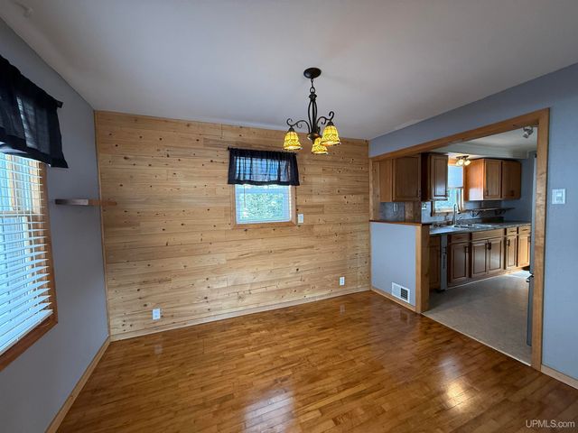 720 Hill Street, Ironwood, MI 49938