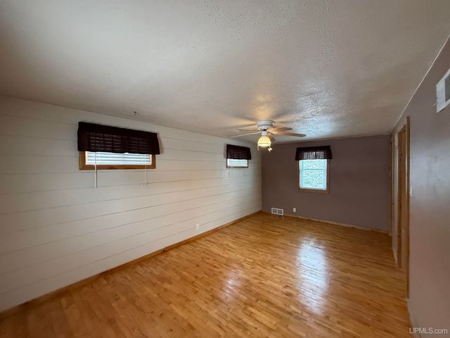 720 Hill Street, Ironwood, MI 49938