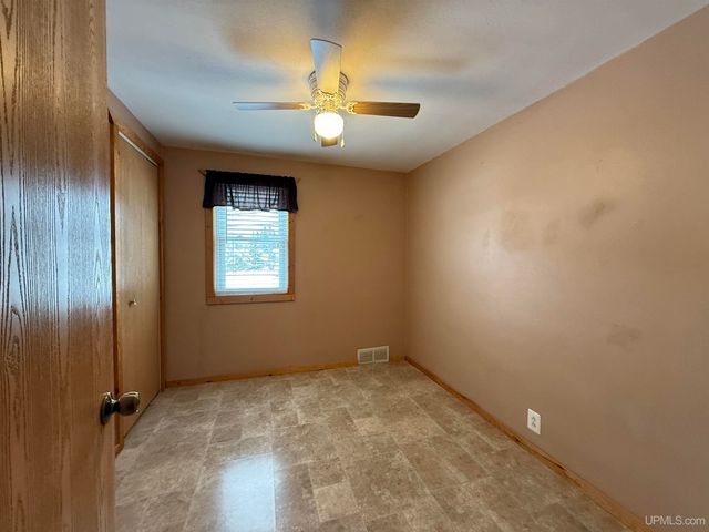 720 Hill Street, Ironwood, MI 49938