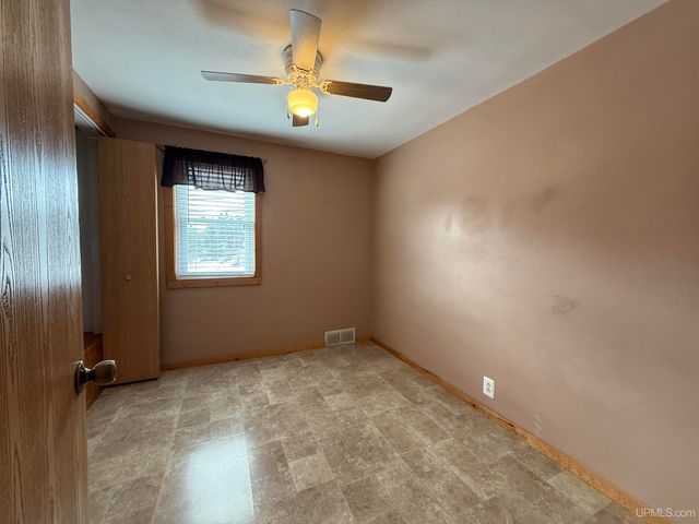 720 Hill Street, Ironwood, MI 49938