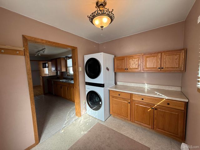 720 Hill Street, Ironwood, MI 49938