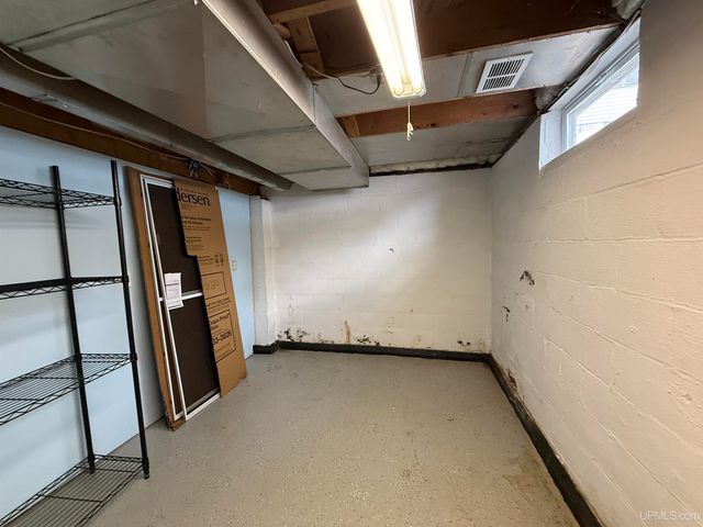 720 Hill Street, Ironwood, MI 49938