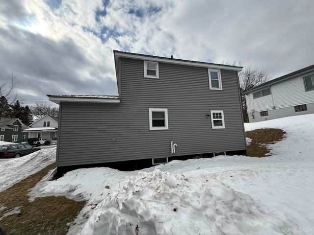 720 Hill Street, Ironwood, MI 49938