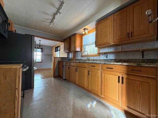 720 Hill Street, Ironwood, MI 49938