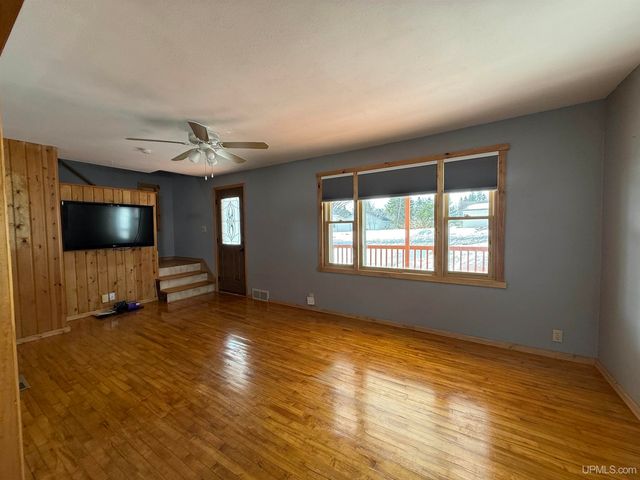 720 Hill Street, Ironwood, MI 49938