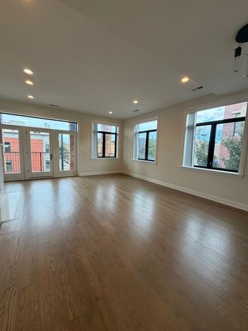 1701 W Chicago Avenue 3, Chicago, IL 60622