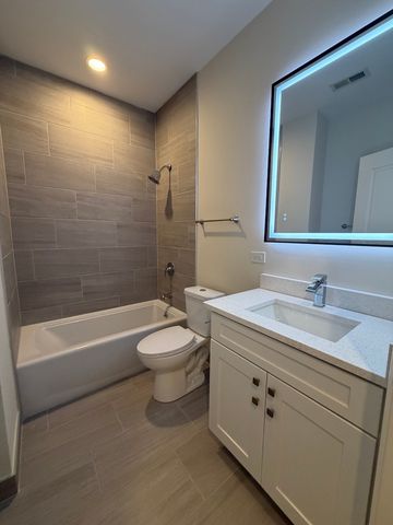 1701 W Chicago Avenue 3, Chicago, IL 60622